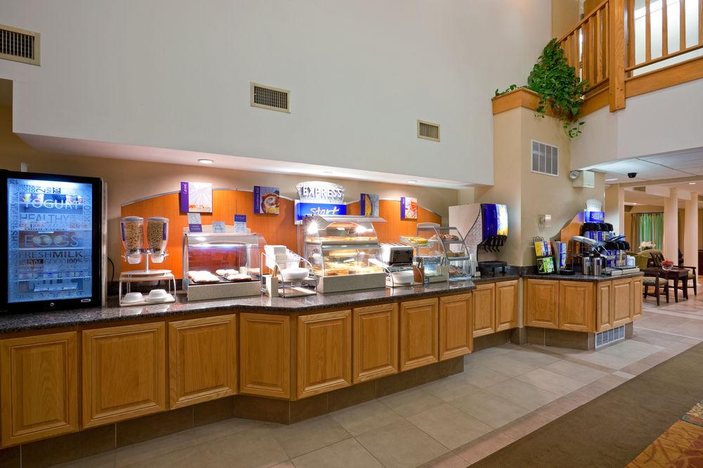 Holiday Inn Express & Suites Carneys Point - Pennsville By Ihg Εξωτερικό φωτογραφία