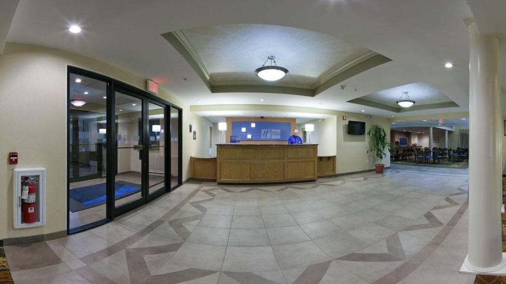 Holiday Inn Express & Suites Carneys Point - Pennsville By Ihg Εξωτερικό φωτογραφία