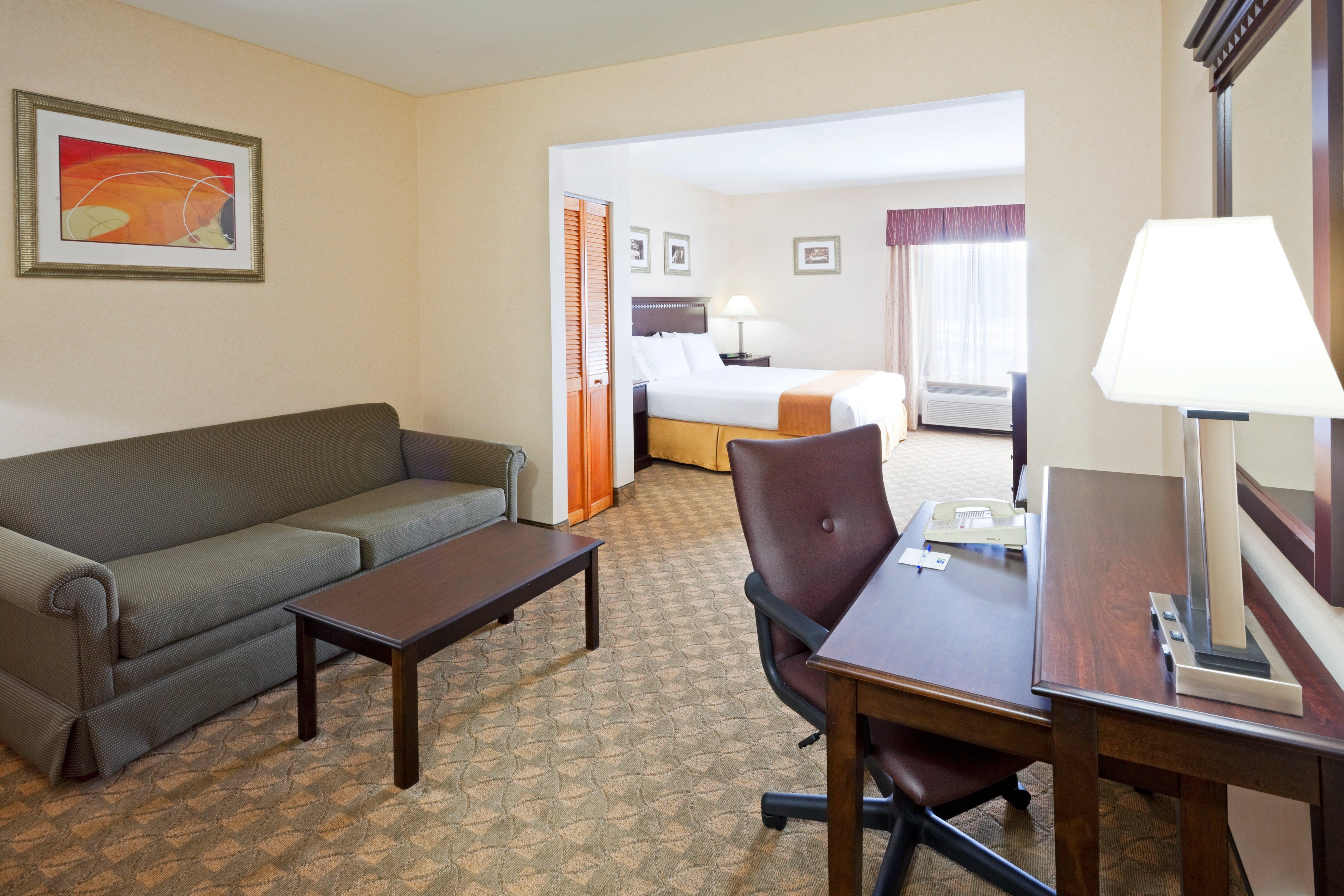 Holiday Inn Express & Suites Carneys Point - Pennsville By Ihg Εξωτερικό φωτογραφία