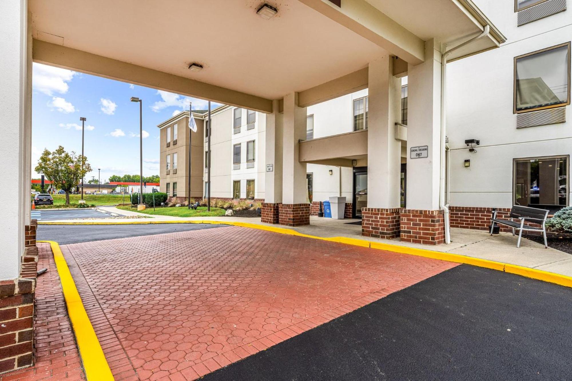 Holiday Inn Express & Suites Carneys Point - Pennsville By Ihg Εξωτερικό φωτογραφία