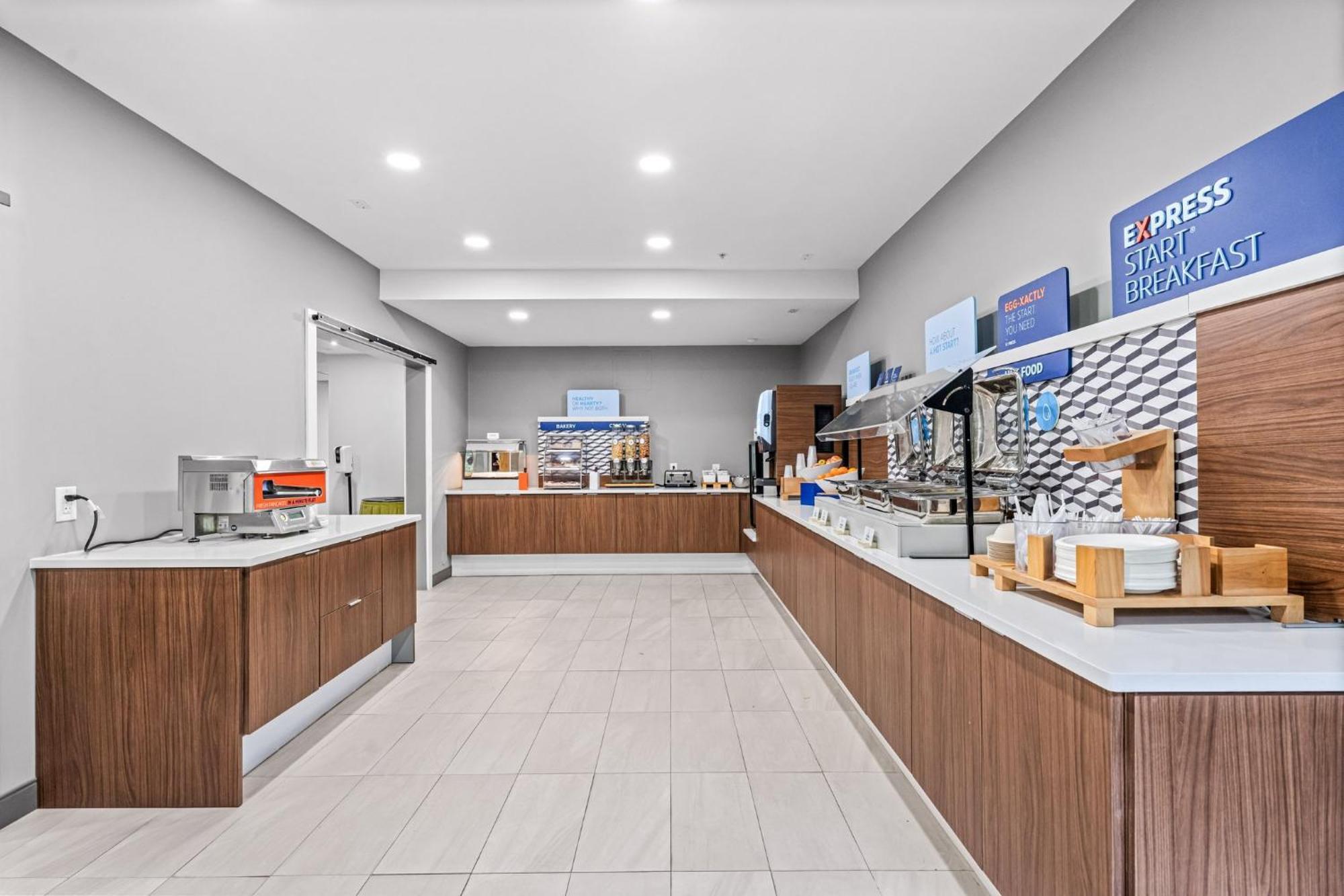 Holiday Inn Express & Suites Carneys Point - Pennsville By Ihg Εξωτερικό φωτογραφία