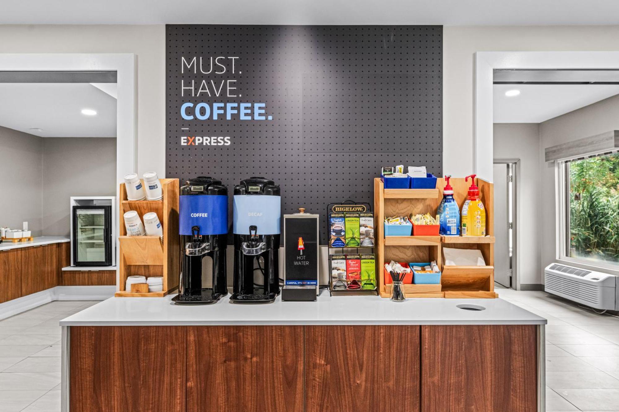 Holiday Inn Express & Suites Carneys Point - Pennsville By Ihg Εξωτερικό φωτογραφία