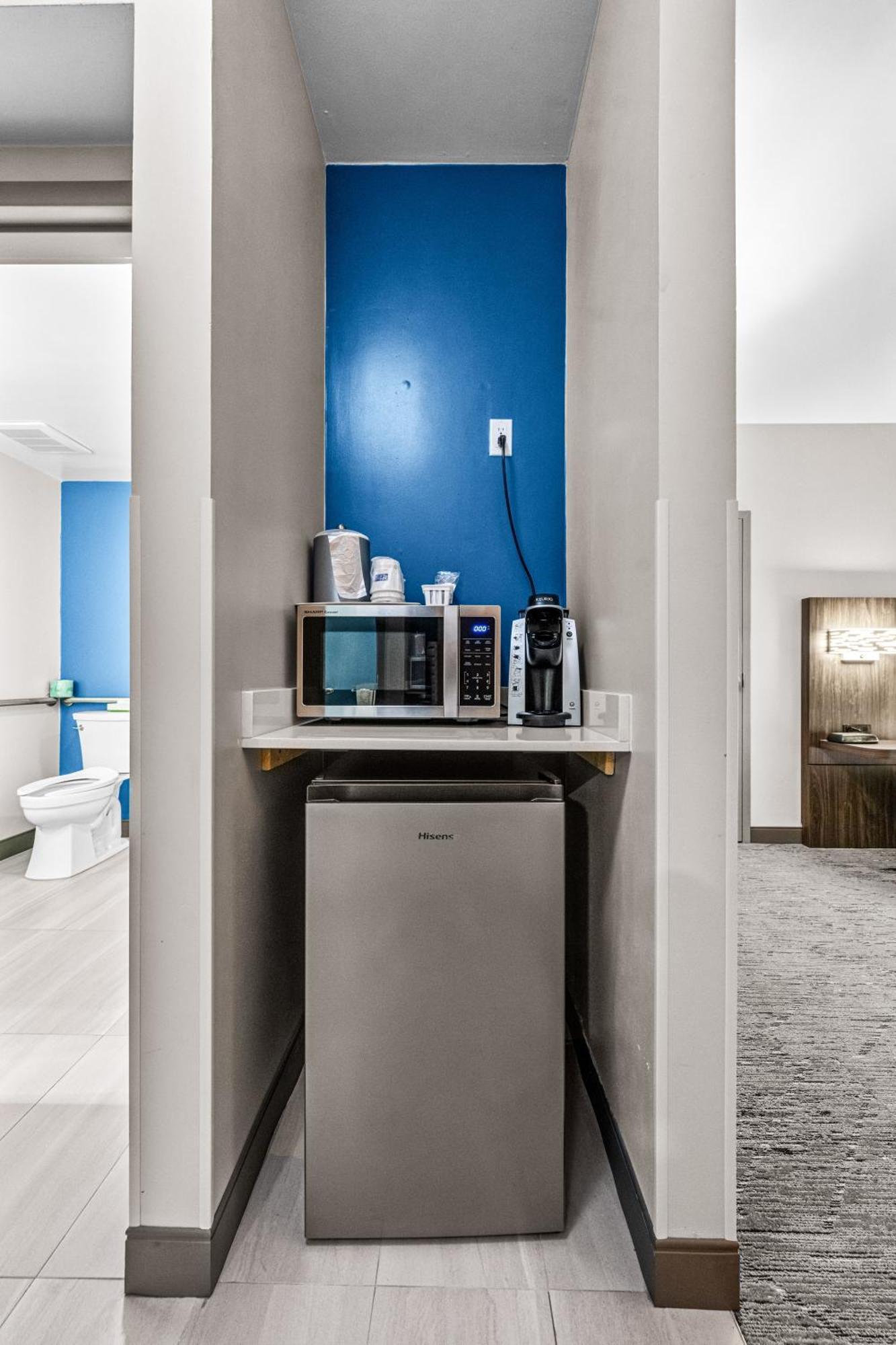 Holiday Inn Express & Suites Carneys Point - Pennsville By Ihg Εξωτερικό φωτογραφία