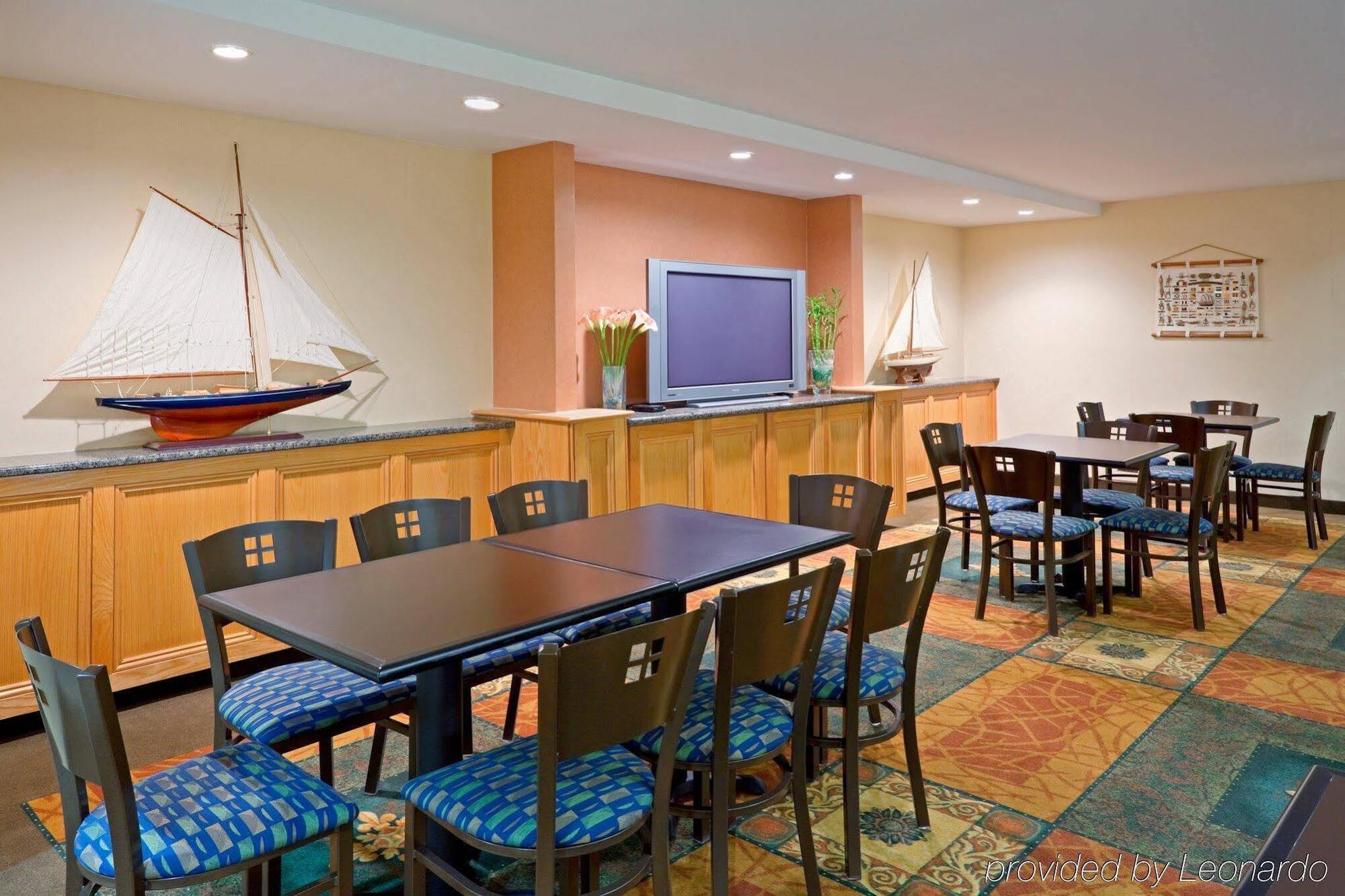 Holiday Inn Express & Suites Carneys Point - Pennsville By Ihg Εξωτερικό φωτογραφία